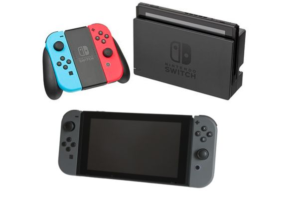  Em cima, da esquerda para a direita: os Joy-Cons conectados ao Joy-Con Grip e o console acoplado ao dock Embaixo: o console com os Joy-Con conectados